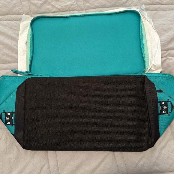 Trader Joe’s Mini Insulated Bag - Picture 4 of 6